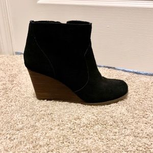EUC Sole Society Black Suede Booties